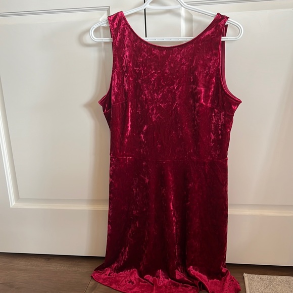 NWT H&M velvet dress size 12 - Picture 1 of 4